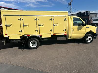 2022 Ford E-450 REFRIGERATED BOX TRUCK/CUBE VAN  /CUTAWAY CHASSIS - Photo 3 - Phoenix, AZ 85034