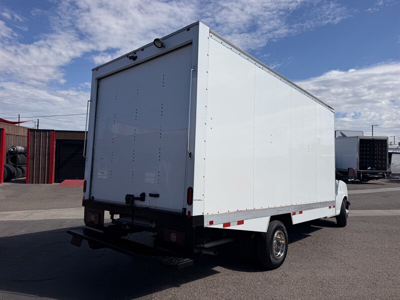 2022 Chevrolet Express 3500 - 16 Foot Box Truck - Photo 3 - Phoenix, AZ 85034