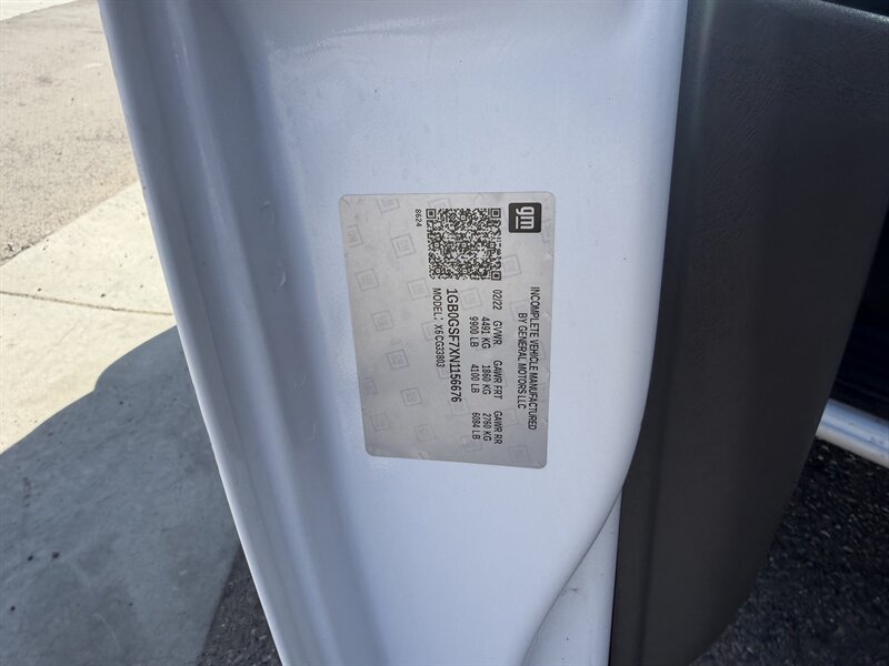 2022 Chevrolet Express 3500 - 16 Foot Box Truck - Photo 18 - Phoenix, AZ 85034