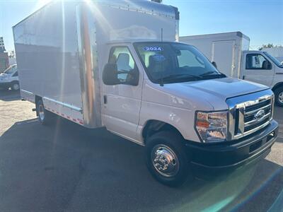 2024 Ford E 350 138in CUTAWAY BOX TRUCK/CUBE VAN   - Photo 2 - Phoenix, AZ 85034