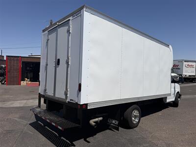 2022 GMC Savana 3500 Box Truck - Photo 3 - Phoenix, AZ 85034