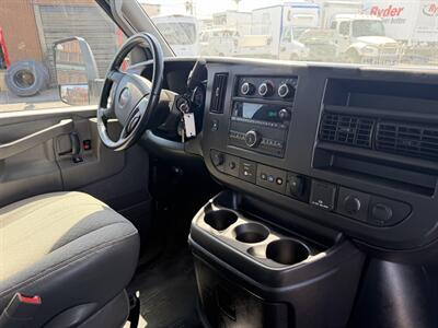 2022 GMC Savana 3500 Box Truck - Photo 17 - Phoenix, AZ 85034