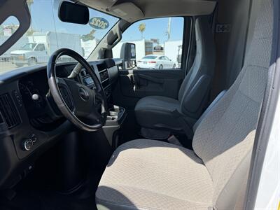 2022 GMC Savana 3500 Box Truck - Photo 11 - Phoenix, AZ 85034