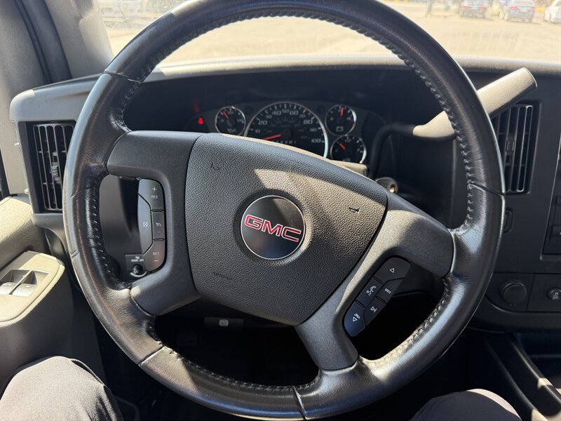 2022 GMC Savana 3500 Box Truck - Photo 14 - Phoenix, AZ 85034