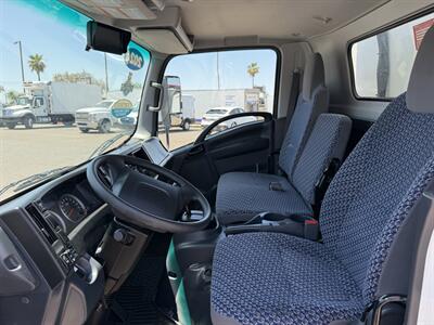 2024 Isuzu NRR Reefer Truck   - Photo 13 - Phoenix, AZ 85034
