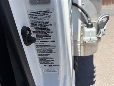 2024 Isuzu NRR Reefer Truck   - Photo 20 - Phoenix, AZ 85034