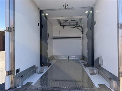 2022 Ford Transit 350 - 12 FT Refrigerated Truck - Photo 11 - Phoenix, AZ 85034