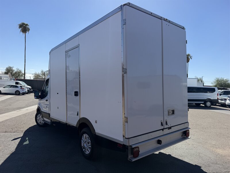 2022 Ford Transit 350 - 12 FT Refrigerated Truck - Photo 4 - Phoenix, AZ 85034