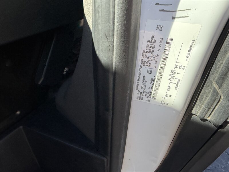 2022 Ford Transit 350 - 12 FT Refrigerated Truck - Photo 20 - Phoenix, AZ 85034