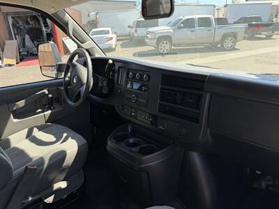 2024 Chevrolet Express 4500   - Photo 19 - Phoenix, AZ 85034