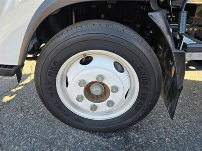 2024 Isuzu NPR HD W/ Liftgate and Side Door   - Photo 34 - Phoenix, AZ 85034