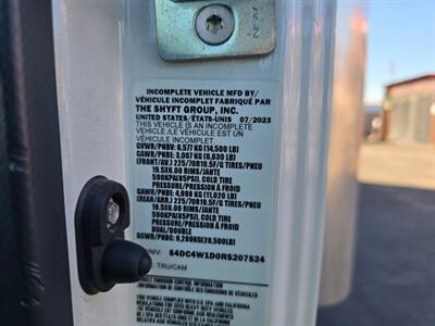 2024 Isuzu NPR HD W/ Liftgate and Side Door   - Photo 40 - Phoenix, AZ 85034