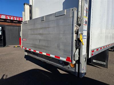 2024 Isuzu NPR HD W/ Liftgate and Side Door   - Photo 6 - Phoenix, AZ 85034