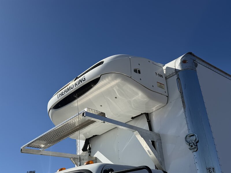 2024 Freightliner M2 106 - 21 FT Refrigerated Truck - Photo 22 - Phoenix, AZ 85034