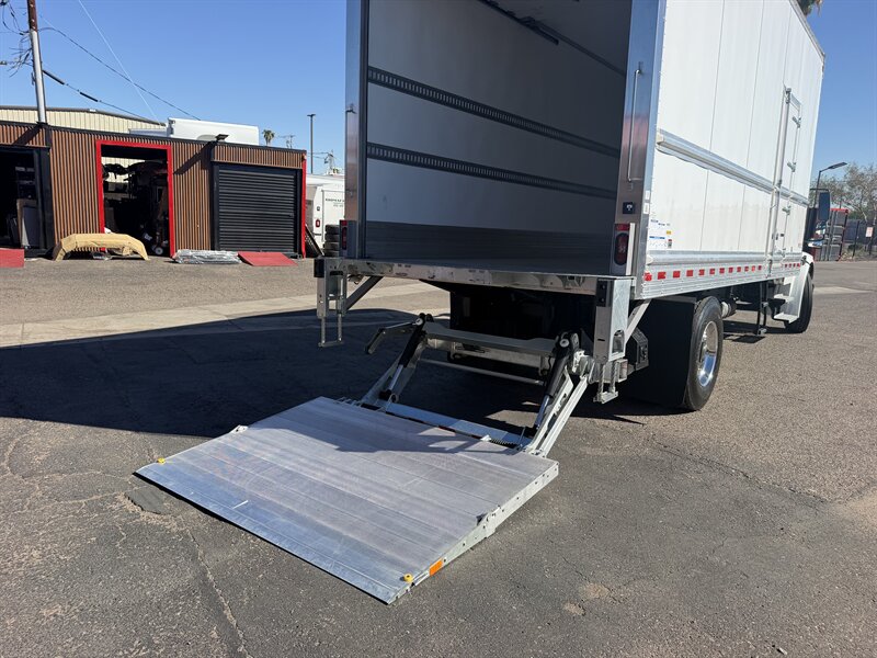 2024 Freightliner M2 106 - 21 FT Refrigerated Truck - Photo 9 - Phoenix, AZ 85034