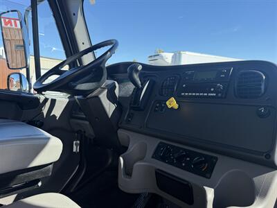 2024 Freightliner M2 106 - 21 FT Refrigerated Truck - Photo 19 - Phoenix, AZ 85034