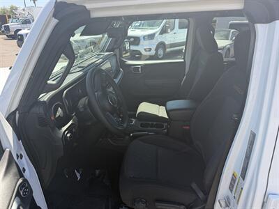 2026 Jeep Gladiator Mojave   - Photo 12 - Phoenix, AZ 85034