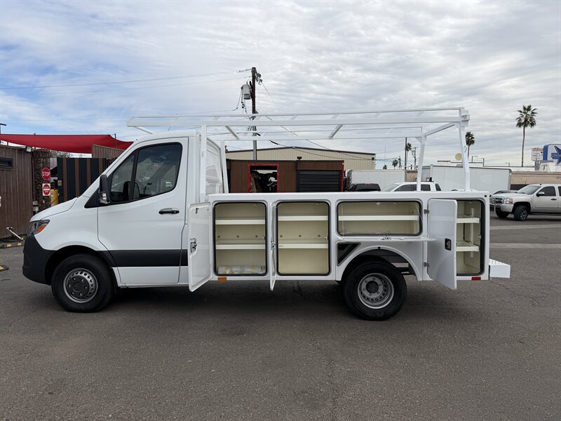 2023 Mercedes-Benz Sprinter 3500XD - Utility Bed - Photo 8 - Phoenix, AZ 85034