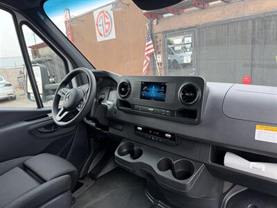 2023 Mercedes-Benz Sprinter 3500XD - Utility Bed - Photo 17 - Phoenix, AZ 85034