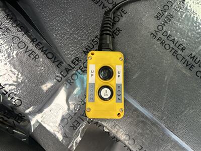 2023 Mercedes-Benz Sprinter 3500XD Dump Bed   - Photo 12 - Phoenix, AZ 85034