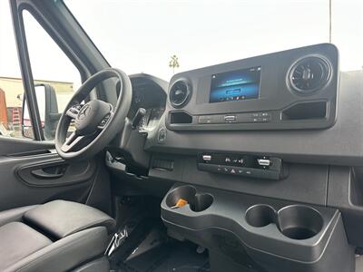 2023 Mercedes-Benz Sprinter 3500XD Dump Bed   - Photo 18 - Phoenix, AZ 85034