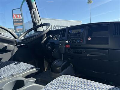 2024 Isuzu NRR Refrigerated Truck   - Photo 15 - Phoenix, AZ 85034