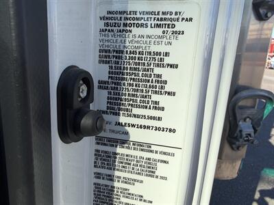 2024 Isuzu NRR Refrigerated Truck   - Photo 18 - Phoenix, AZ 85034