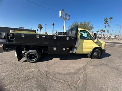 2022 Ford E-450 FLATBED TRUCK - NEW!   - Photo 2 - Phoenix, AZ 85034