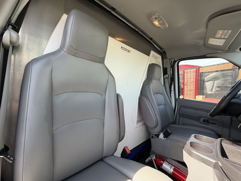 2024 Ford E-350 SD Refrigerated Truck - Photo 14 - Phoenix, AZ 85034