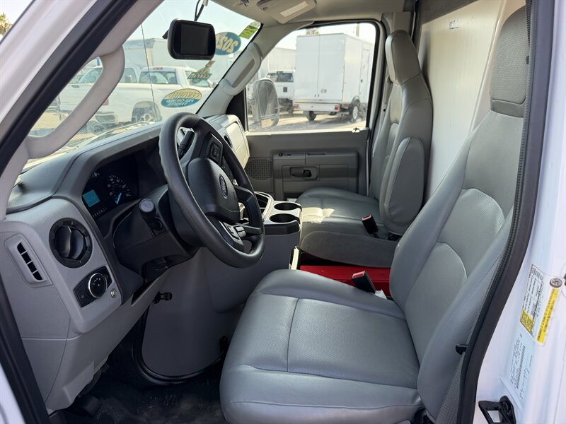 2024 Ford E-350 SD Refrigerated Truck - Photo 9 - Phoenix, AZ 85034