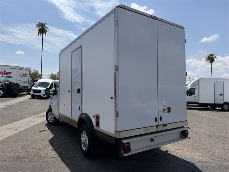 2023 Ford E-350 SD Refrigerated Truck - Photo 5 - Phoenix, AZ 85034