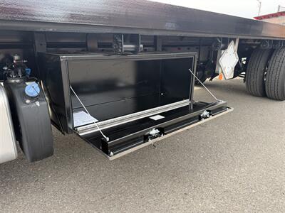 2025 Freightliner M2 106 Flatbed   - Photo 8 - Phoenix, AZ 85034