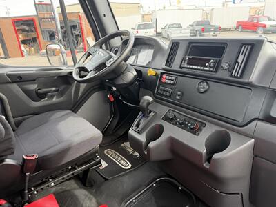 2025 Freightliner M2 106 Flatbed   - Photo 18 - Phoenix, AZ 85034