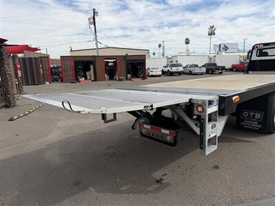 2025 Freightliner M2 106 Flatbed   - Photo 11 - Phoenix, AZ 85034