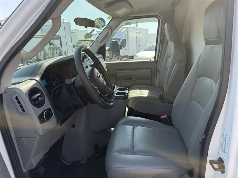2024 Ford E-450 SD Chassis - Photo 8 - Phoenix, AZ 85034