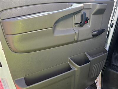 2015 Chevrolet Express 3500  Box Truck - Photo 17 - Phoenix, AZ 85034