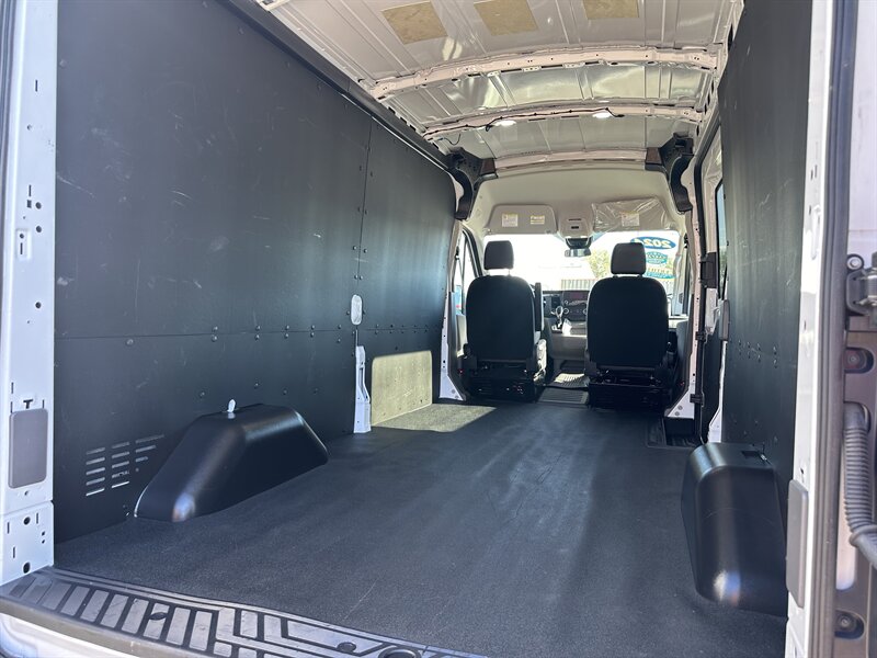 2024 Ford Transit 250   - Photo 9 - Phoenix, AZ 85034