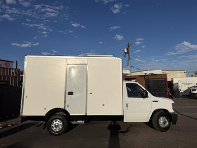 2023 Ford E-350 SD - 12 ft Refrigerated Box Truck - Photo 2 - Phoenix, AZ 85034