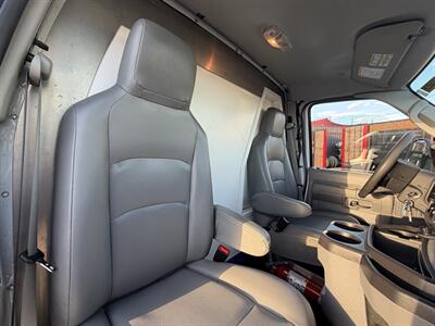 2023 Ford E-350 SD - 12 ft Refrigerated Box Truck - Photo 15 - Phoenix, AZ 85034