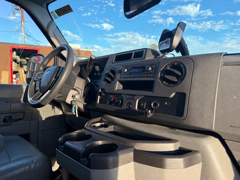 2023 Ford E-350 SD - 12 ft Refrigerated Box Truck - Photo 16 - Phoenix, AZ 85034