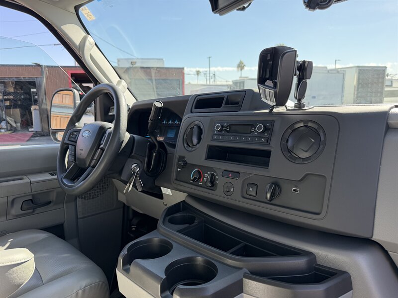 2024 Ford E-350 SD - 12 ft Refrigerated Truck - Photo 20 - Phoenix, AZ 85034