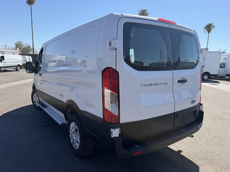 2025 Ford Transit 250 Low Roof Cargo Van - Photo 5 - Phoenix, AZ 85034