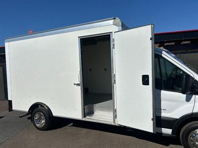 2022 Ford Transit 350 HD 156 in. CUTAWAY BOX TRUCK/CUBE VAN   - Photo 4 - Phoenix, AZ 85034