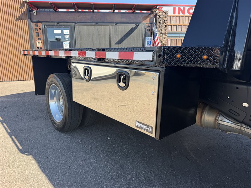 2024 RAM 5500 - 12 Foot Flatbed - Photo 12 - Phoenix, AZ 85034
