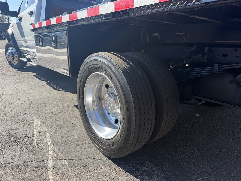 2024 RAM 5500 - 12 Foot Flatbed - Photo 9 - Phoenix, AZ 85034