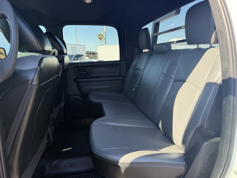 2024 RAM 5500 - 12 Foot Flatbed - Photo 13 - Phoenix, AZ 85034