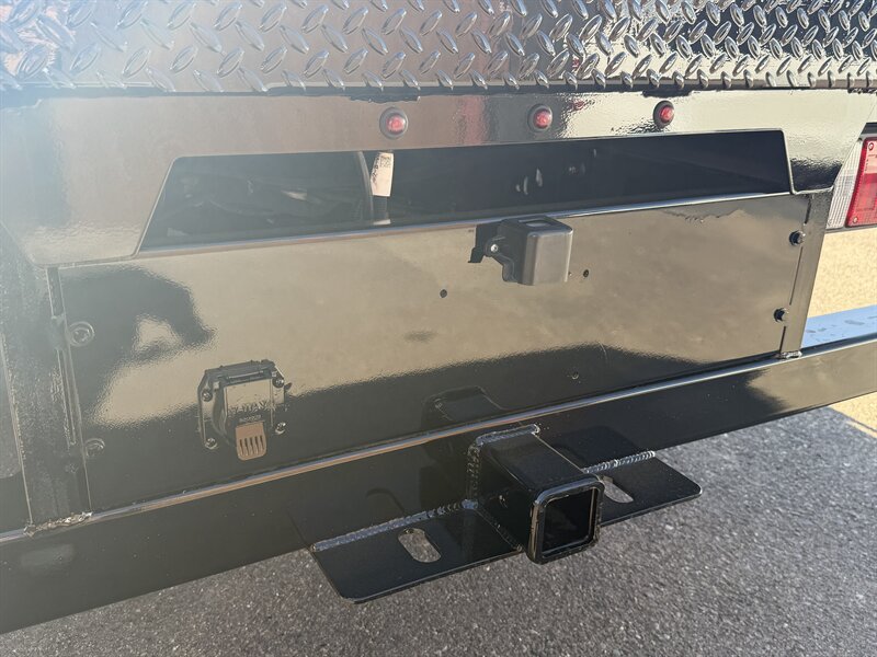 2024 RAM 5500 - 12 Foot Flatbed - Photo 10 - Phoenix, AZ 85034