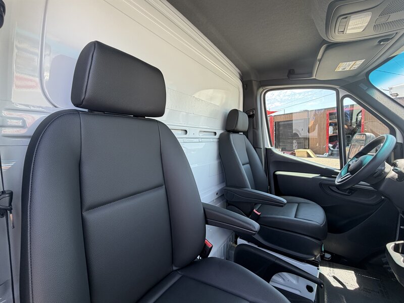 2023 Mercedes-Benz Sprinter 3500XD AWD - 144 " WB - Photo 15 - Phoenix, AZ 85034