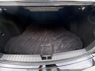 2011 Kia Optima LX - Photo 15 - Garden City, ID 83714