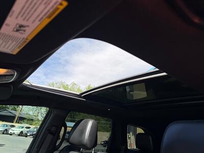2016 Jeep Grand Cherokee Limited   - Photo 12 - Garden City, ID 83714